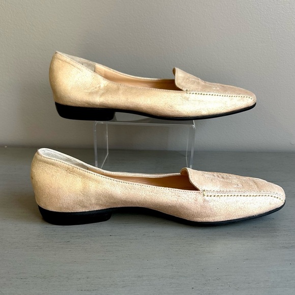 Chic Beige Loafers for Women - Picture 8 of 13
